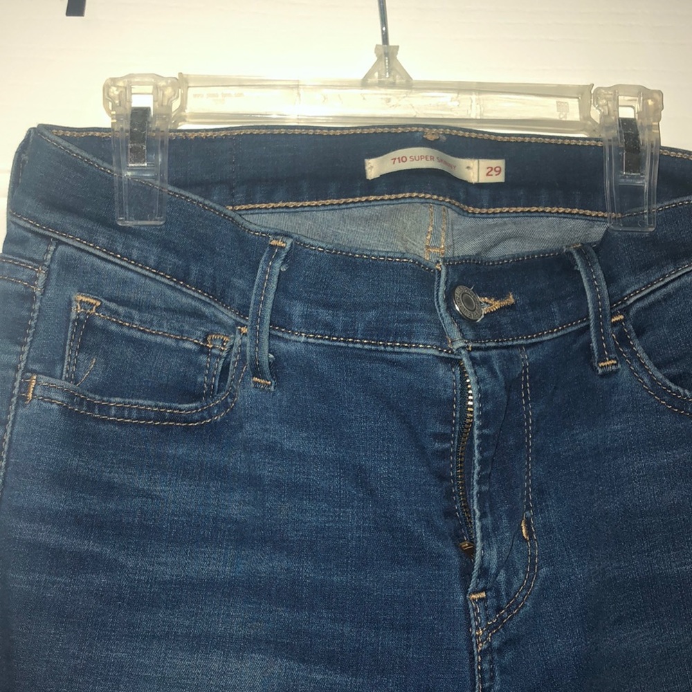 Levis - Picture 2 of 5